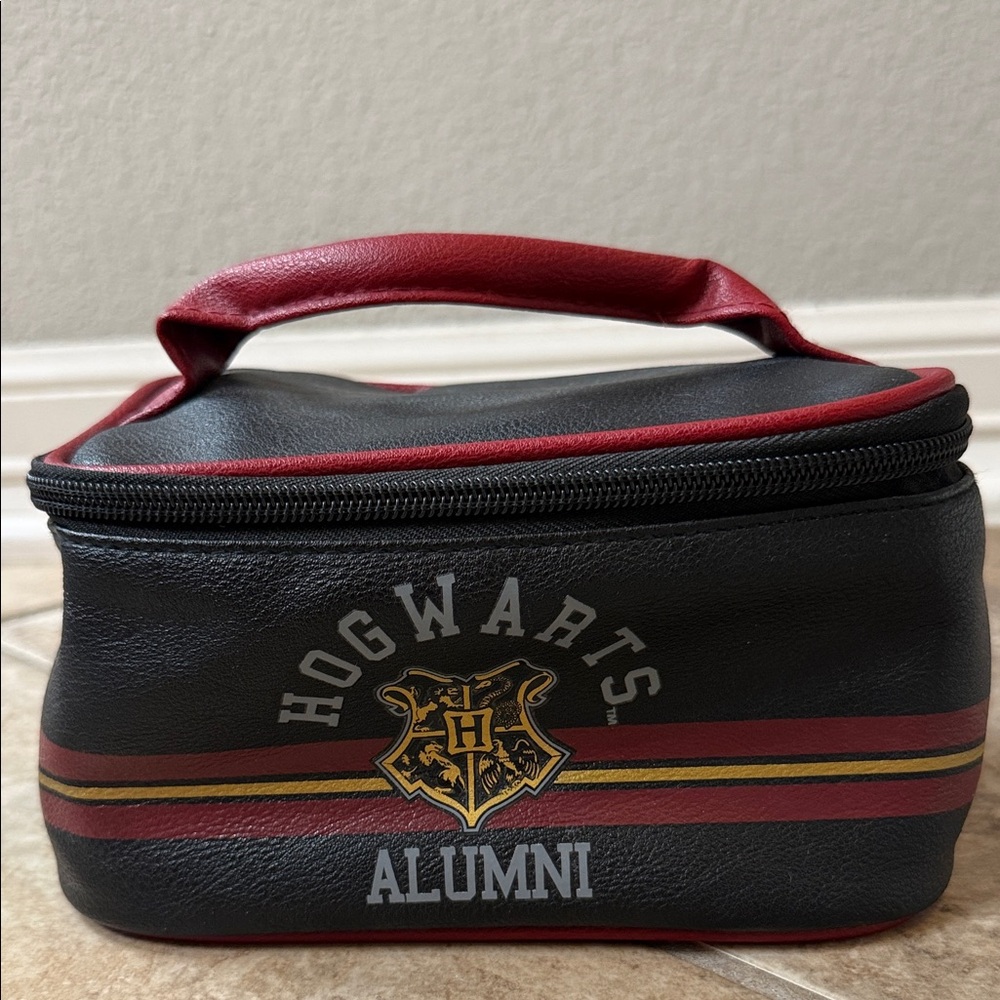Hogwarts Alumni Black, Yellow and Red Toiletry Bag